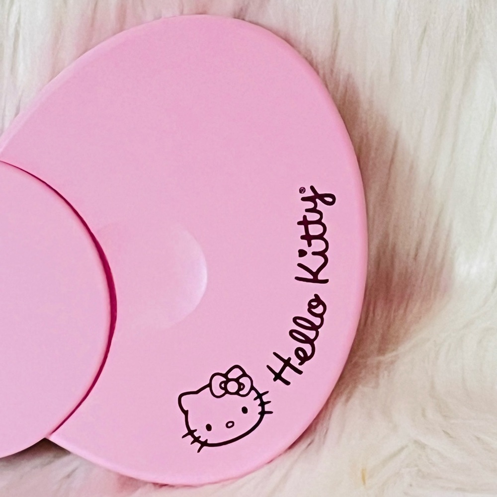 Hello Kitty Bow LED Compact Mirror Large - Picture 4 of 7